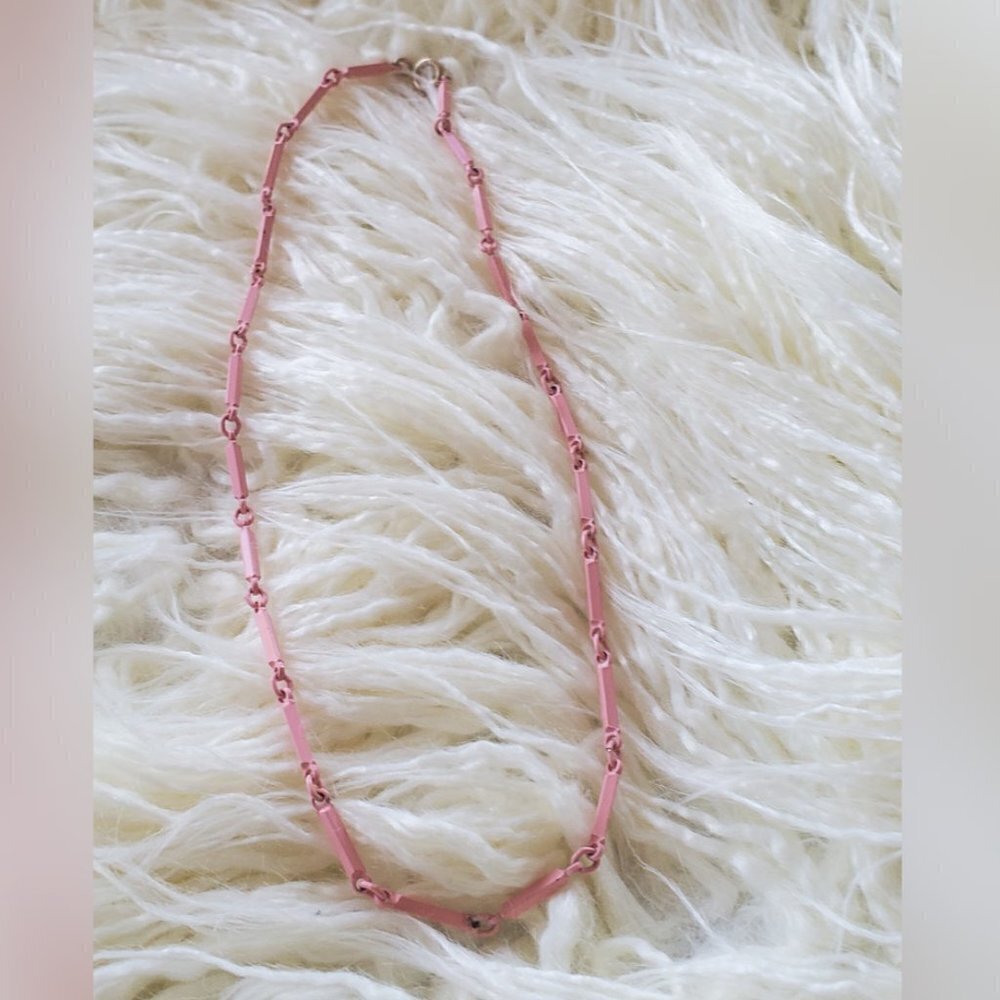 Handmade Pink Necklace.🌴
